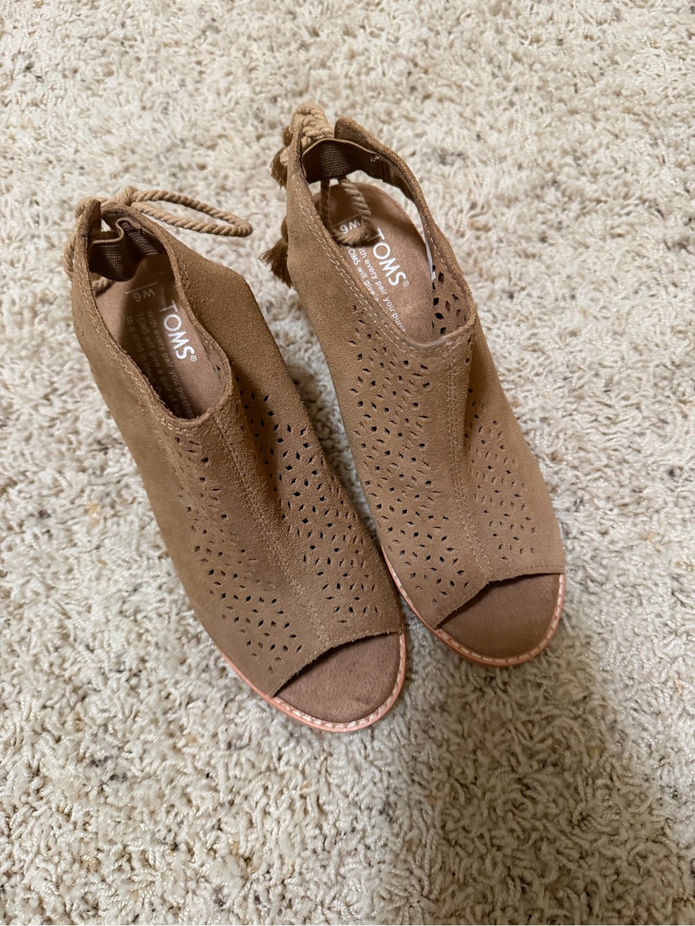 TOMS Elba Toffee Brown Suede Perforated Cork
Block Heel Sandals Size 6